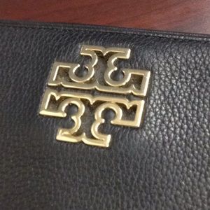 Tory burch wallet